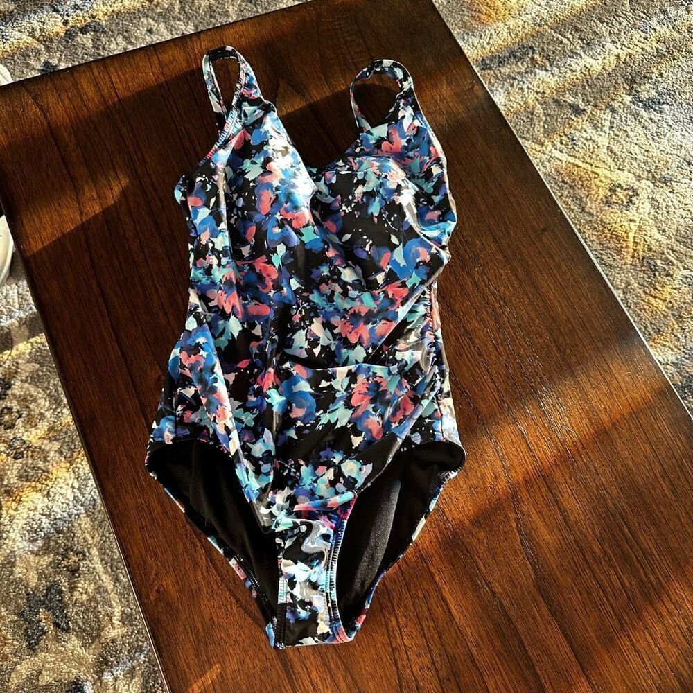 Speedo Floral one Piece Swimsuit Size 8